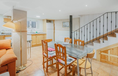 Santiuste de Pedraza House | Holiday Home 'Romo 1' with Mountain View