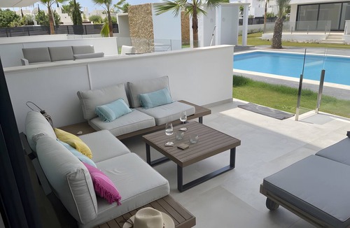 Mar de Cristal House | Holiday Home 'Tom 1 Hochwertiges Appartement' with Shared Pool, Wi-Fi and Air Conditioning