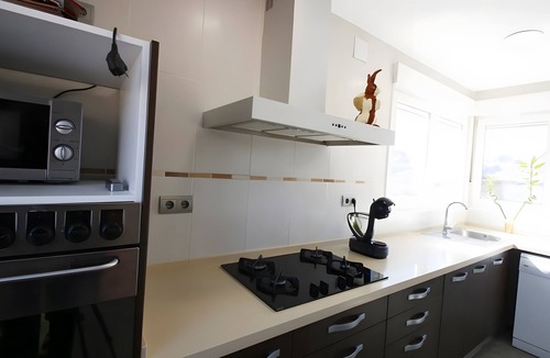 Cambrils House | Holiday Home 'Villa María Magdalena' with Private Terrace, Wi-Fi and Air Conditioning