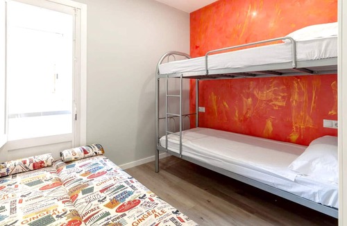 Reus Apartment | Homerez - Big appartement for 9 ppl. with balcony at Reus
