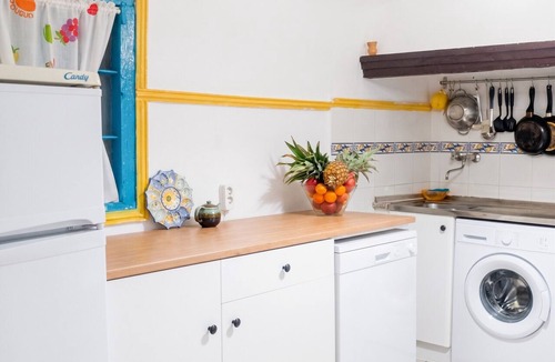 El Poyo del Cid House | Homerez - House in El Poyo del Cid