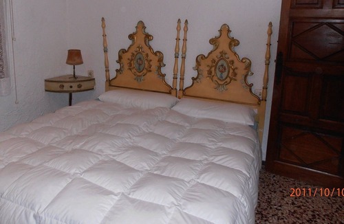 Miami Platja Ski Chalet | Honorio house Traditional mediterranean house with free wifi and communal pool