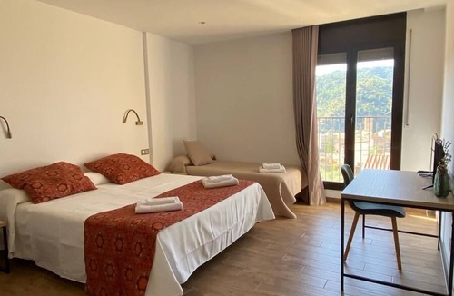 Poboleda Hostel | Hostal Mussols
