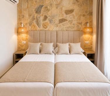 Alpera House | Hostal Rural La Mejorada