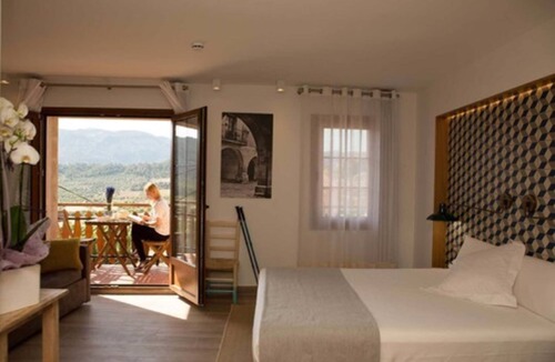 Horta de Sant Joan Hotel | Hotel Miralles