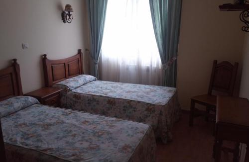 Pino de Bureba Hotel | Hotel Rural Puerta de Caderechas