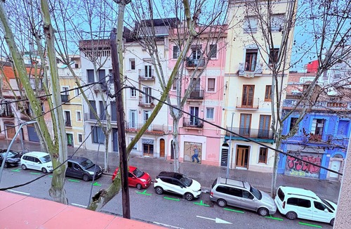 La Vila Olimpica del Poblenou Apartment | Huge/cheap central flat in Barcelona 3 blocks away from the beach for 4 people