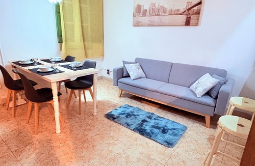 La Vila Olimpica del Poblenou Apartment | Huge/cheap central flat in Barcelona 3 blocks away from the beach for 4 people