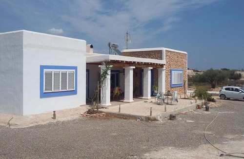 Los Valientes House | Ideal House for Rest and Tranquility with Views, Private Pool, and Wi-Fi in Fortuna