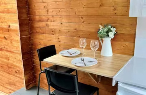 El Raval Cottage | Intimate and exclusive penthouse cabin with jacuzzi, terrace and barbecue