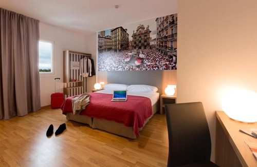 Ansoain House | IRAIPE Pamplona Hostal Auto Check-in