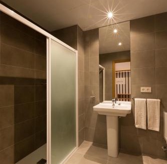 Ansoain House | IRAIPE Pamplona Hostal Auto Check-in