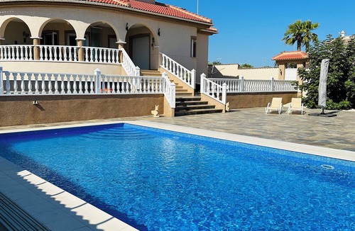 Quesada Villa | Is situated at Ciudad Quesada with beautiful sights to the salt lakes
