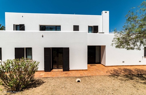 Cala de Bou Villa | KAUAI, Villa. Ibiza. Villa with pool in the bay of San Antonio