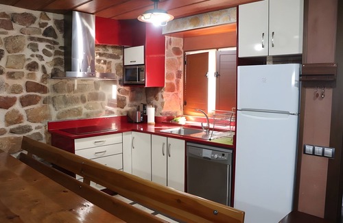 Salas de los Infantes House | La Botería Country House in Burgos – Balcony, Wi-Fi, Sleeps 13