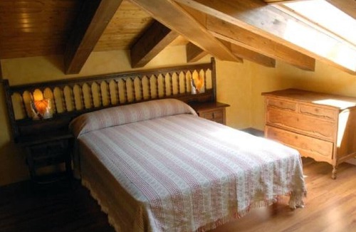 Salas de los Infantes House | La Botería Country House in Burgos – Balcony, Wi-Fi, Sleeps 13
