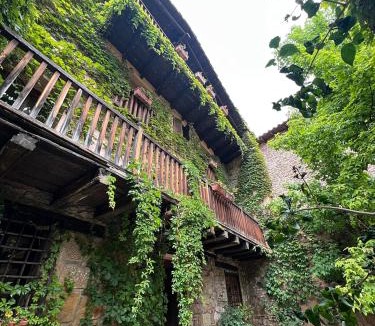 Cabra de Mora Ski Chalet | La Casa del Bosque