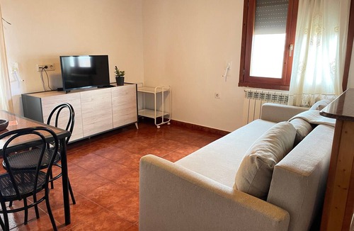 Guadalaviar Apartment | 'La Galera Barrios Altos' Apartment with Mountain Views, Private Terrace and Wi-Fi