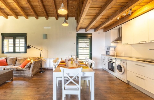 Piedralaves House | La Morada de Piedralaves Country House: Private Pool and Gredos Views