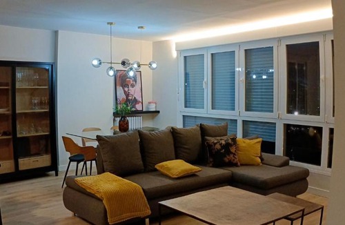 El Gancho Apartment | La parada de San Domingo 2