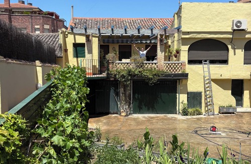 Tudela Ski Chalet | Large house with swimming pool in the center of Tudela