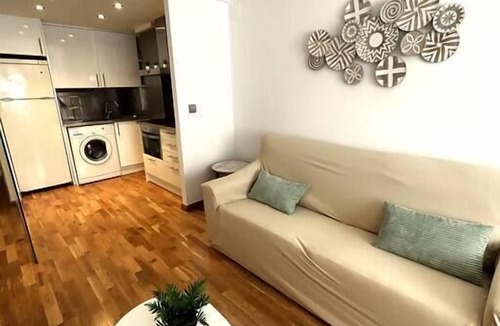 Delicias Apartment | LOIRA NAVARRA 17: Light and Comfort with Views