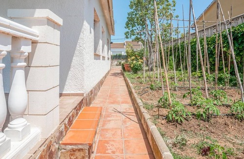 El Vendrell Villa | Lovely house with a huge garden