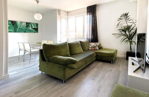 Vitoria-Gasteiz Old Town Apartment | Luxury Cercas Bajas Vitoria