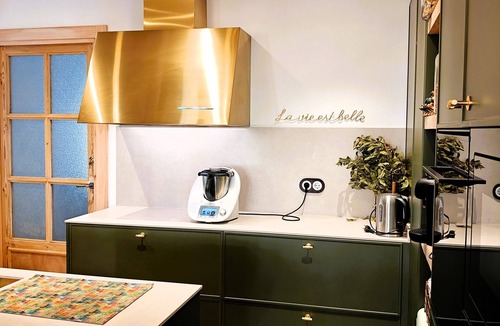 Zaragoza Centro Apartment | Luxury in the center, ideal corporate rental. Parking.