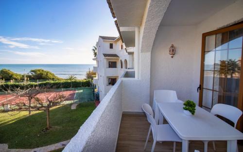Alcossebre Apartment | Luxury Primera Linea - Playa Romana - ALBERT VILLAS
