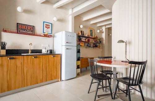 Banyoles Apartment | Majordoms - Retrocéntric 1 - Holiday Apartment Banyoles