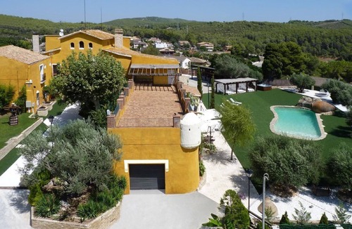 Can Trabal House | Masia Can Trabal für 24 Gäste mit privatem Pool in der Nähe von Sitges by Interhome