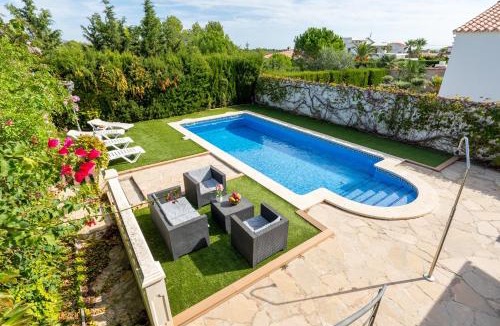 Les Tres Cales Villa | Masia Llacuna