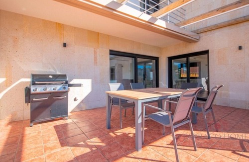 Tarragona Villa | Modern 5-bedroom villa near golf and beach in Costa Dorada