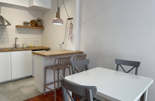 Canfranc-Estacion Apartment | Modern Apartment in Canfranc with Terrace