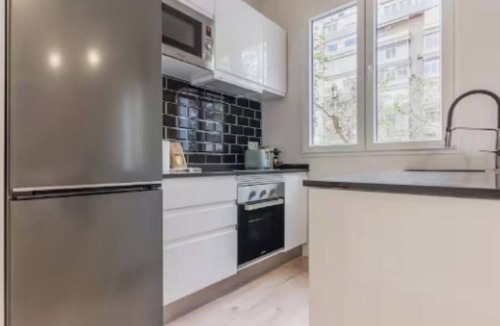 Guindalera Apartment | Modern & Bright 3-Bedroom Apartment in Exclusive Salamanca District