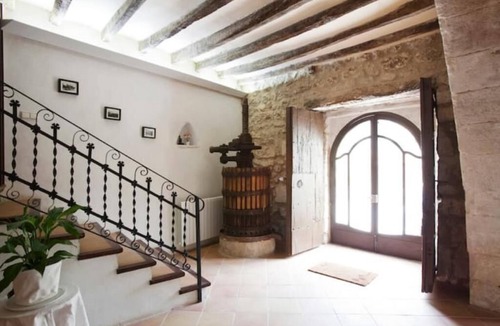 Subirats House | Modern Cottage in Wine Area