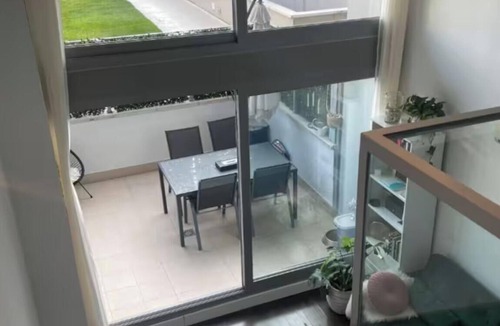 Villa de Vallecas Apartment | Modern duplex with swimming pool and gym surrounded by nature, 15 minutes from Atocha.