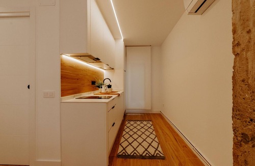 Logrono City Centre Apartment | Modern Elegance in the Heart of Logroño for 6 People