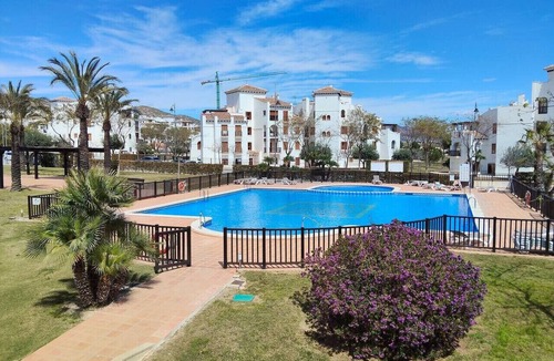 Caserio Los Tarquinos Apartment | Modern Golf Residence | Disney+ | High-Speed WiFi | Pool