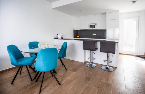 Lo Pagan House | Modern Home with Private Pool & on walking distance from the beach & restaurants