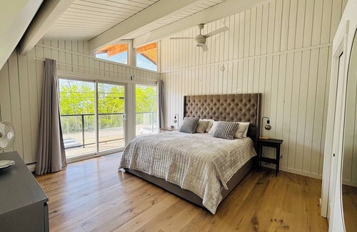 Sylvan Lake Cottage | Modern Spacious Cottage at the Lake - Sleeps 12/4br/4ba