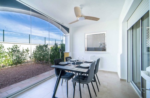 Roldan House | Modern Townhouse offers the perfect stay on the exceptional La Torre Golf Resort