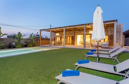 Sant Josep de sa Talaia Villa | New! Villa Can Ginebra