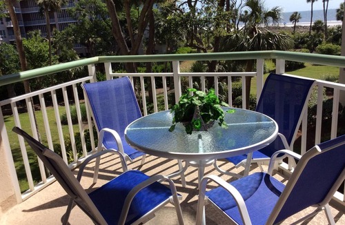 Palmetto Dunes Villa | Newly Remodeled! Luxury Oceanfront with 2 BeachBikes, Beach Chairs and Umbrella