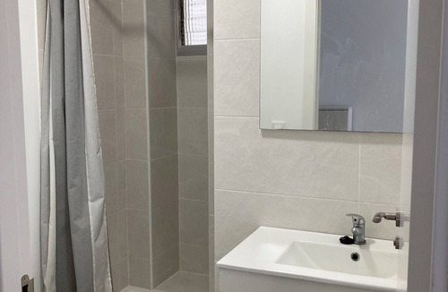 Trinitat Apartment | Newly renovated apartment next to the park of nurseries
