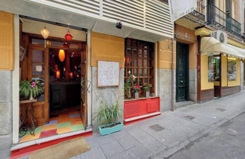 Castellana Apartment | Newly Renovated Designer Apartment in Madrid’s Exclusive Salamanca District