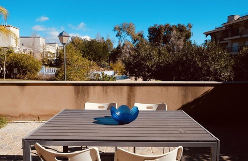 Sant Carles de la Rapita Apartment | Nice apartment for 4 people with WIFI, A/C, pool, TV and terrace