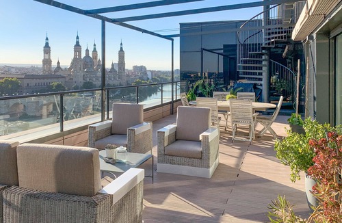 Barrio de Jesus Apartment | Penthouse best views of Pilar jacuzzi and garage