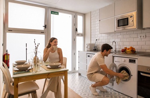 Poblats Maritims Apartment | Port Suite IV | 3 Guests | AC & WiFi | 15 min Ciudad Artes